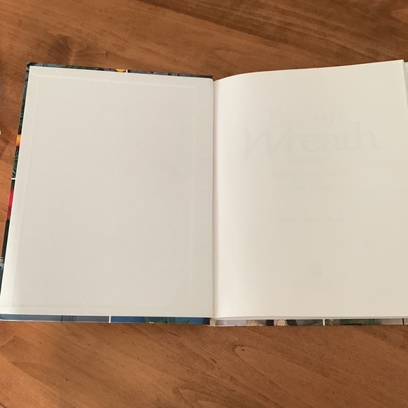 New book - The Ultimate Wreath book - Picture 3 of 12